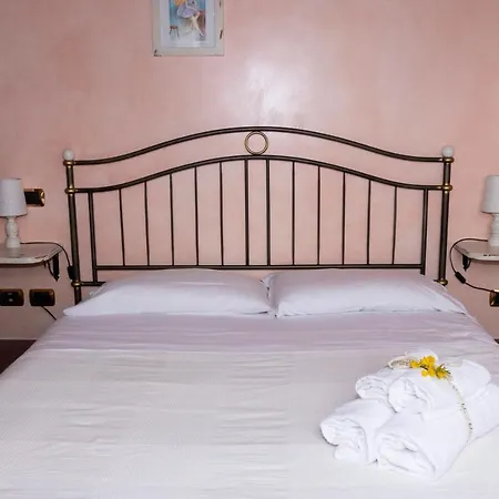 Gasthof Relais Borgo Sul Mare - Ospitalita Diffusa Silvi 3*